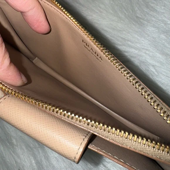Prada wallet - Picture 11 of 11